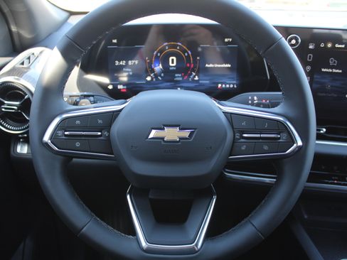 New 2026 Chevrolet Equinox LT FWD image 11