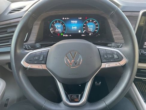 Certified 2025 Volkswagen Atlas SEL Premium R-Line image 16