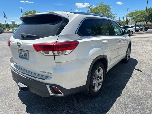 Used 2017 Toyota Highlander Limited AWD/4WD image 3