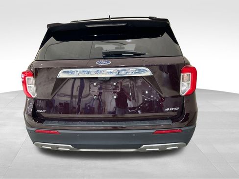 Used 2022 Ford Explorer XLT w/ Equipment Group 202A AWD/4WD image 4