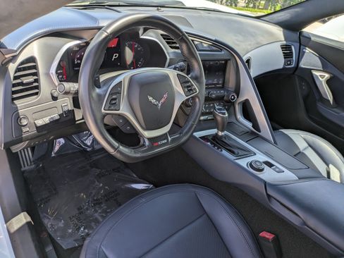 Used 2016 Chevrolet Corvette Z06 w/ 3LZ Preferred Equipment Group RWD image 13