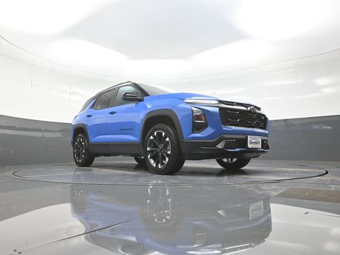 New 2026 Chevrolet Equinox RS w/ Safety and Technology Package AWD/4WD image 9