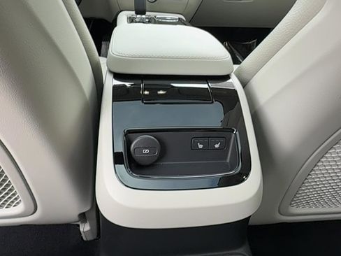 Certified 2023 Volvo S60 T8 Plus image 16