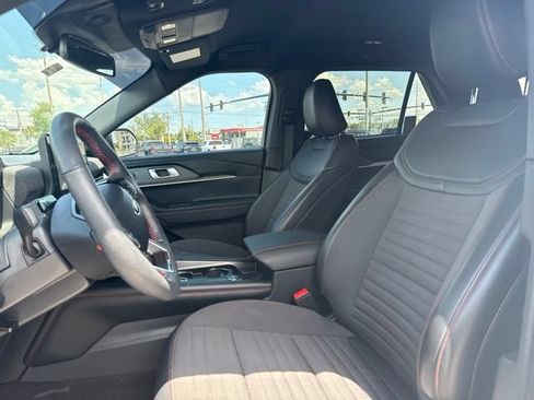 Used 2025 Ford Explorer ST-Line w/ Premium Package RWD image 11