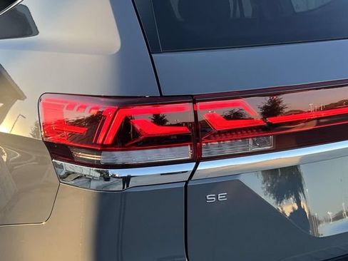 New 2026 Volkswagen Atlas SE FWD image 3