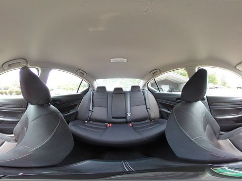 Used 2025 Nissan Altima 2.5 SV FWD image 38