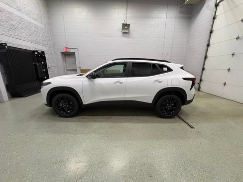 New 2026 Chevrolet Trax LT w/ Driver Confidence Package FWD image 7