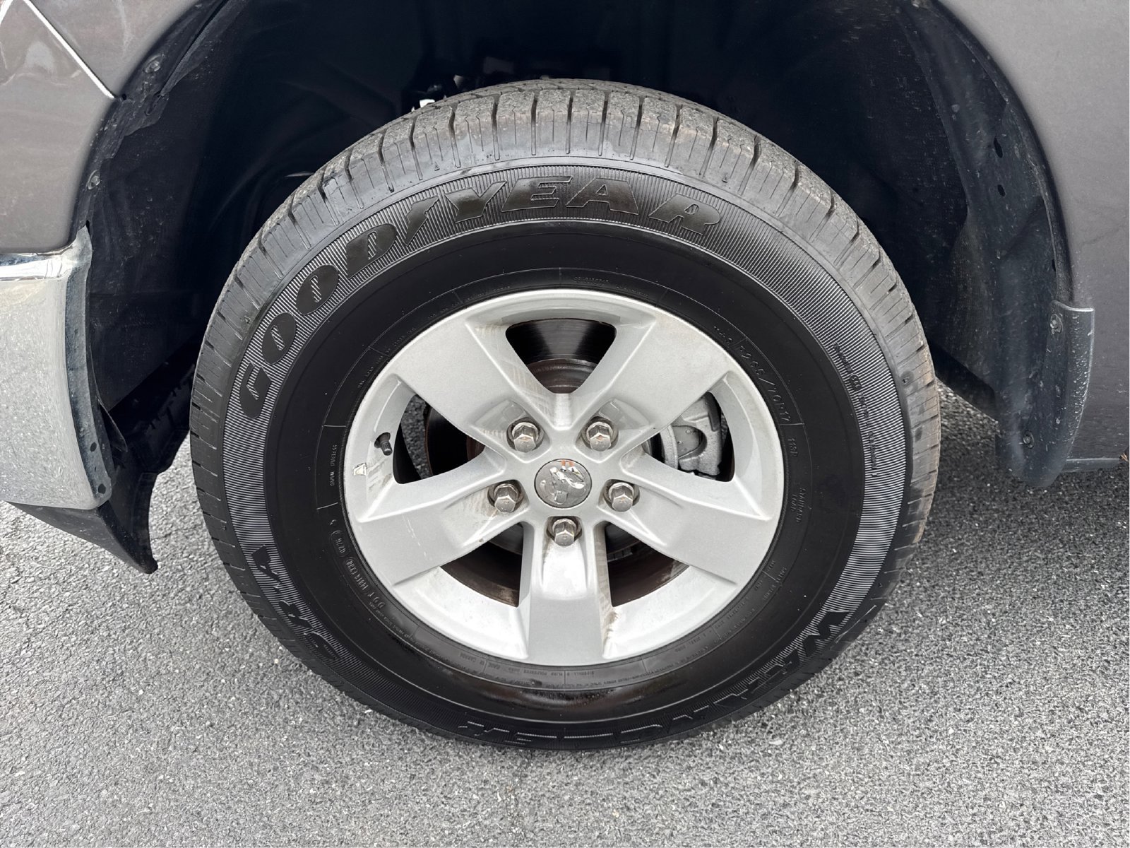 Used 2024 RAM 1500 Classic SLT AWD/4WD image 22