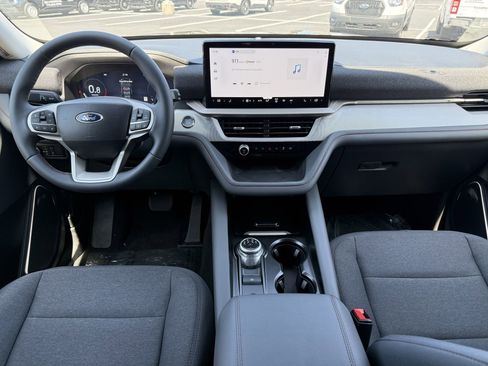 New 2025 Ford Explorer Active image 2