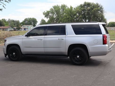 Used 2018 Chevrolet Suburban LT AWD/4WD image 8