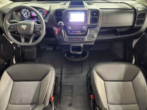 Used 2025 RAM ProMaster 2500 w/ Convenience Group FWD image 7
