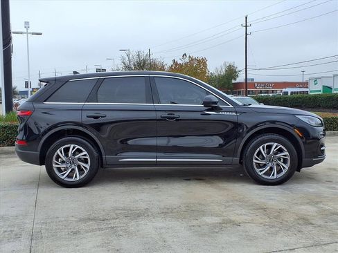 Certified 2025 Lincoln Corsair FWD image 7