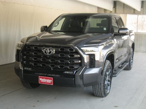 Used 2022 Toyota Tundra Platinum image 23