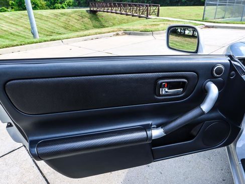 Used 2003 Toyota MR2 RWD image 31