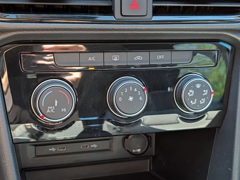 Certified 2024 Volkswagen Taos S FWD image 23
