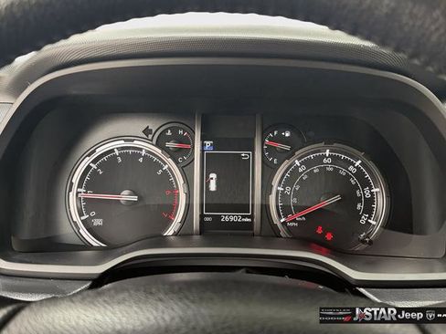 Used 2024 Toyota 4Runner TRD Off-Road Premium w/ Moonroof Package AWD/4WD image 25
