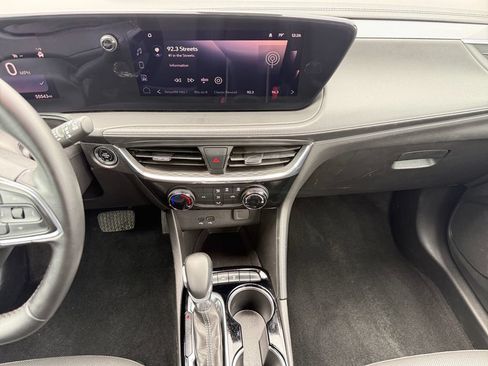 Used 2024 Buick Encore GX Sport Touring FWD image 11