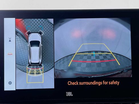 New 2025 Toyota RAV4 Limited image 10