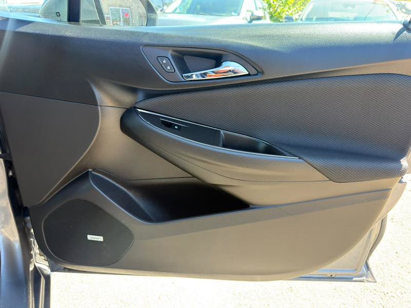 Used 2018 Chevrolet Cruze LT w/ Sun And Sound Package FWD image 23