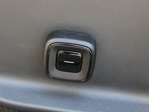 New 2026 Volvo EX30 Cross Country Ultra w/ Protection Package Premier image 23