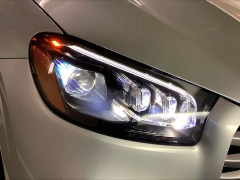 Used 2025 Mercedes-Benz GLS 450 4MATIC image 27