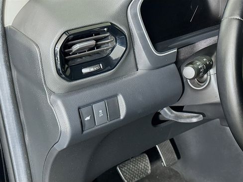 Used 2025 Honda Pilot EX-L image 17
