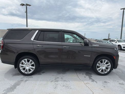 Used 2021 Chevrolet Tahoe High Country w/ Premium Package RWD image 7