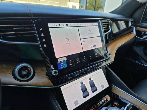 Used 2024 Jeep Grand Wagoneer L Series III image 38