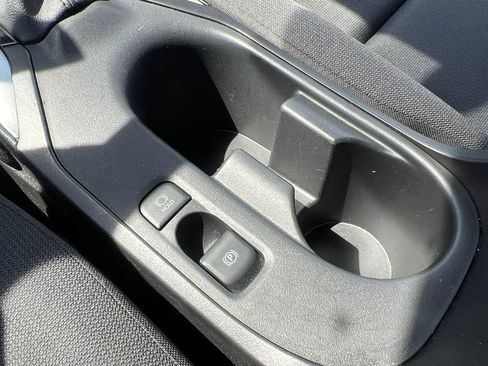 Used 2025 Toyota Corolla LE FWD image 18