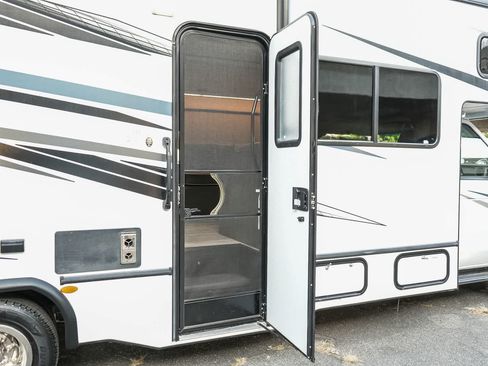 Used 2023 Ford E-450 and Econoline 450 Super Duty w/ Motorhome Prep Package RWD image 53