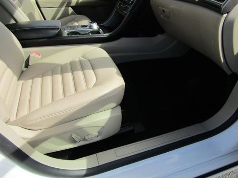 Certified 2020 Ford Fusion SEL FWD image 9