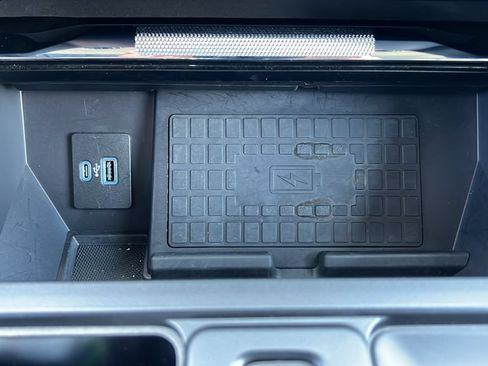 Used 2022 Ford F150 Lariat w/ Equipment Group 502A High AWD/4WD image 23