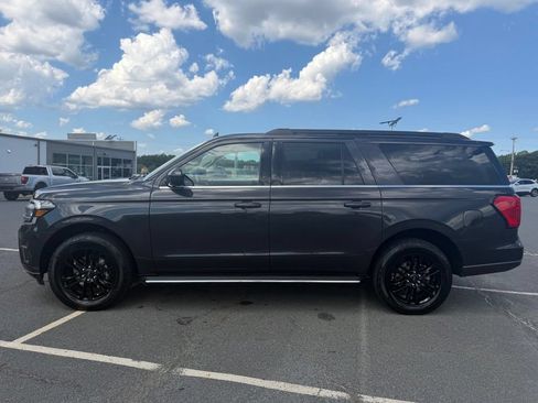 Used 2023 Ford Expedition Max XLT AWD/4WD image 8