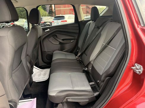 Used 2015 Ford Escape SE FWD image 10
