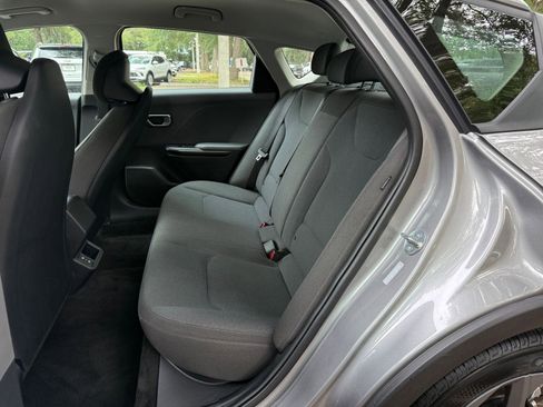 Used 2025 Kia K4 FWD image 37