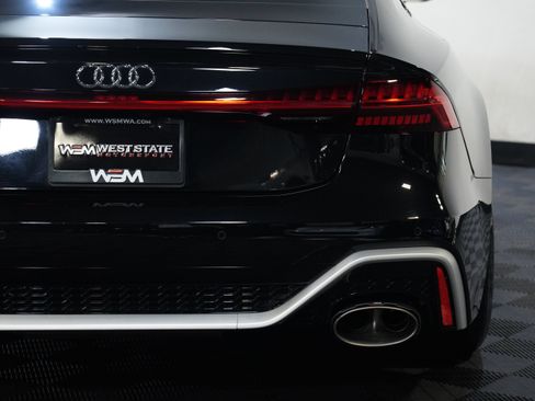 Used 2022 Audi RS 7 Sportback AWD/4WD image 18