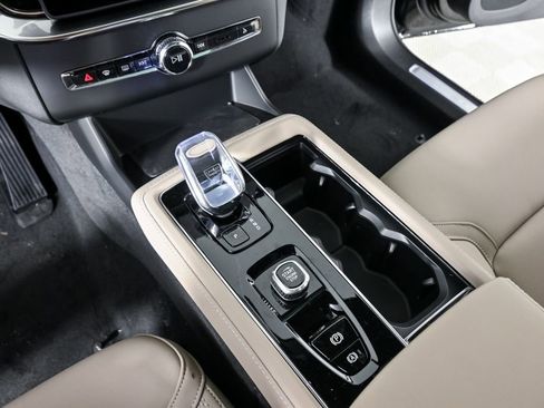 New 2026 Volvo XC90 T8 Plus w/ Protection Package AWD/4WD image 17