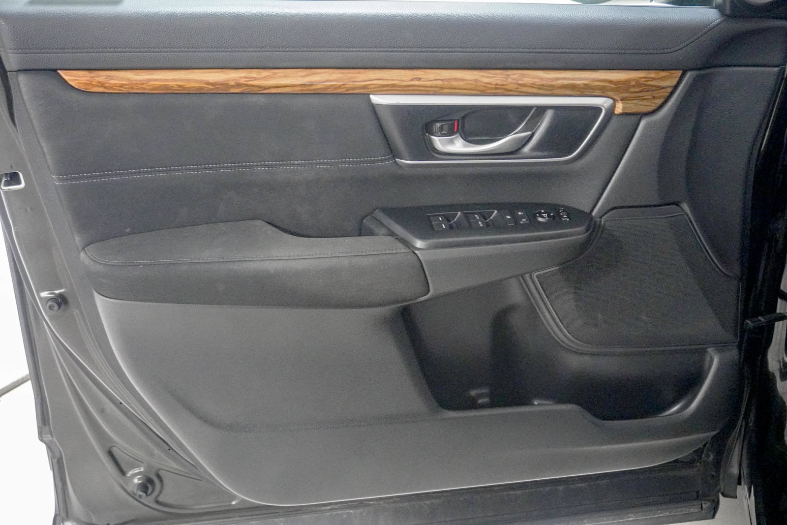 Used 2019 Honda CR-V EX image 16