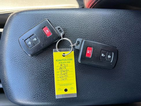 Used 2018 Toyota RAV4 XLE w/ Plus Extra Value Package image 13