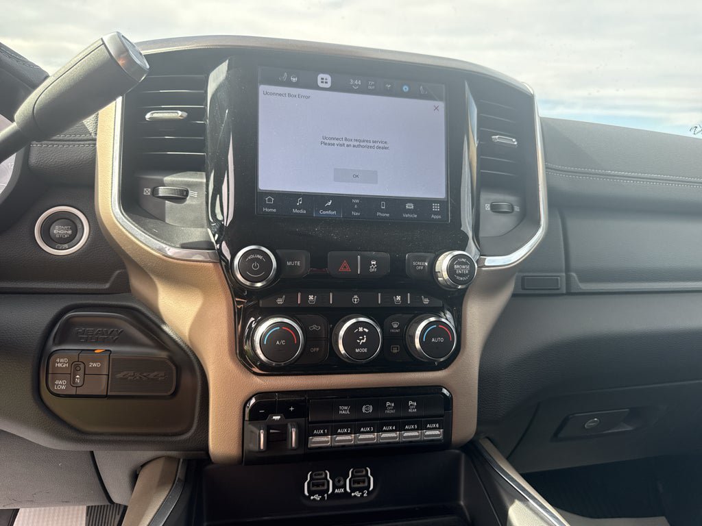 Used 2022 RAM 3500 Laramie AWD/4WD image 15