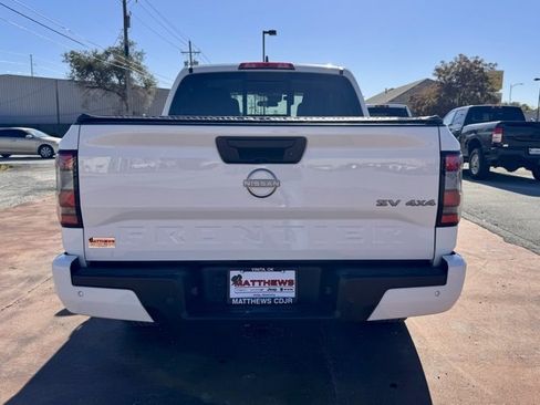 Used 2024 Nissan Frontier SV w/ SV Convenience Package image 6