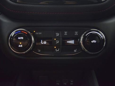 Used 2023 Chevrolet TrailBlazer RS w/ Convenience Package FWD image 38