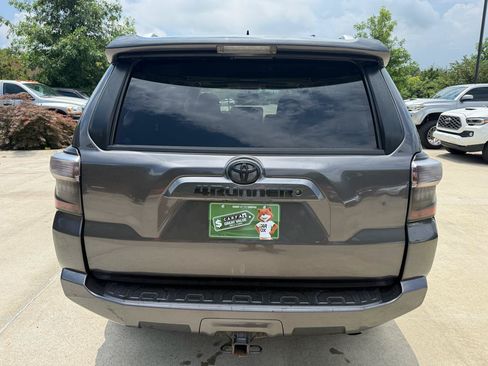 Used 2015 Toyota 4Runner SR5 Premium RWD image 5