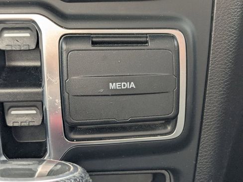 Used 2021 Jeep Wrangler Unlimited Sahara image 23