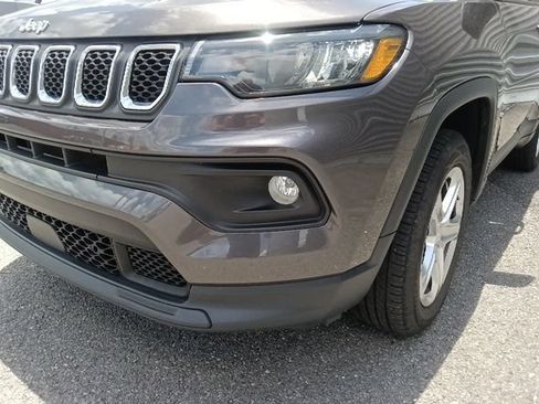 Used 2024 Jeep Compass Latitude AWD/4WD image 9