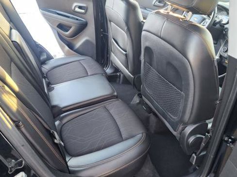 Used 2017 Chevrolet Trax LT w/ LT Convenience Package image 15