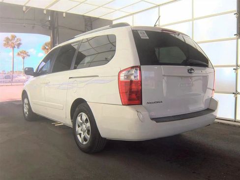 Used 2009 Kia Sedona LX image 8