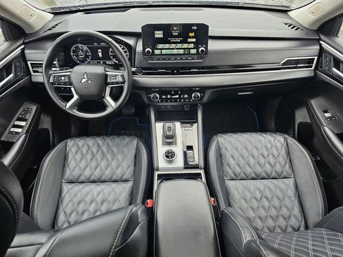 Used 2024 Mitsubishi Outlander SEL image 14