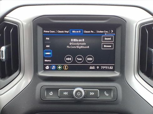 Used 2020 Chevrolet Silverado 1500 Custom w/ Custom Value Package RWD image 21