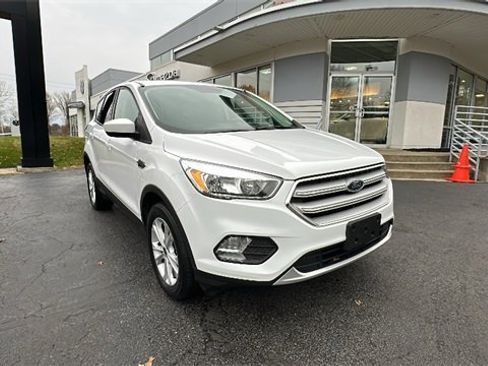 Used 2019 Ford Escape SE image 4
